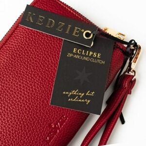 NWT Lollipop Red Eclipse Convertible Zip Around Wristlet & Clutch